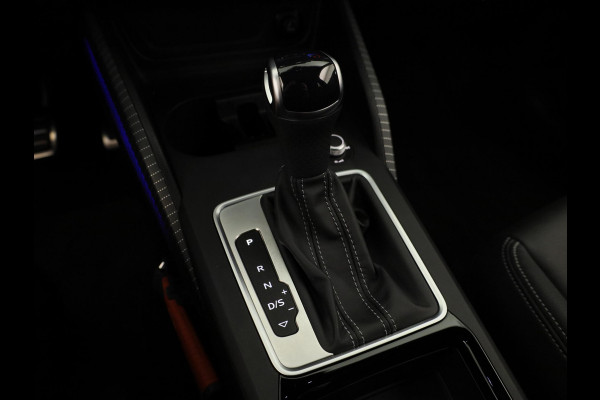 Audi Q2 35 TFSI S Edition 150pk | Panoramadak | Camera | Stoelverwarming | Elek. klep | Ambienteverlichting