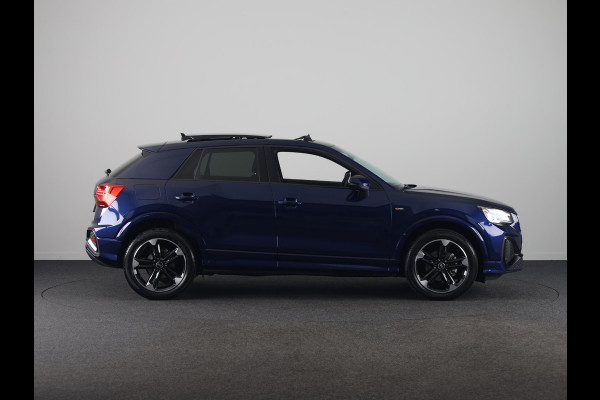 Audi Q2 35 TFSI S Edition 150pk | Panoramadak | Camera | Stoelverwarming | Elek. klep | Ambienteverlichting