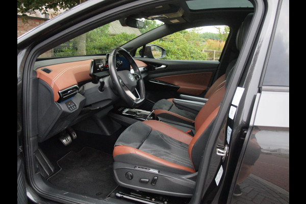 Volkswagen ID.4 Tech 77 kWh | SOH 90% | Panoramadak | Sfeerverlichting | Trekhaak | Camera | Apple Carplay | NL-Auto |