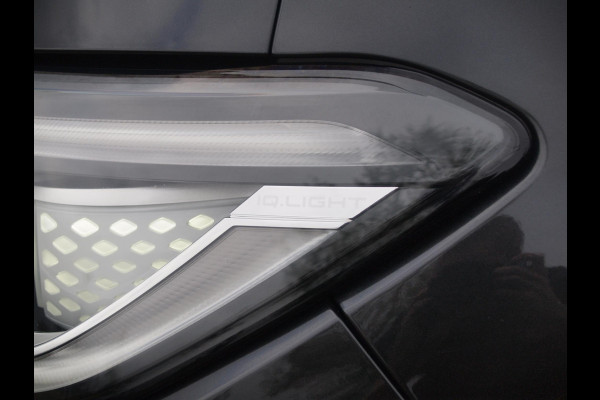 Volkswagen ID.4 Tech 77 kWh | SOH 90% | Panoramadak | Sfeerverlichting | Trekhaak | Camera | Apple Carplay | NL-Auto |