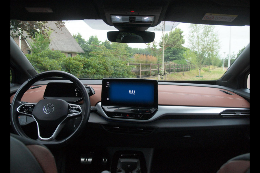Volkswagen ID.4 Tech 77 kWh | SOH 90% | Panoramadak | Sfeerverlichting | Trekhaak | Camera | Apple Carplay | NL-Auto |
