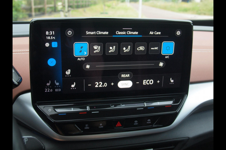 Volkswagen ID.4 Tech 77 kWh | SOH 90% | Panoramadak | Sfeerverlichting | Trekhaak | Camera | Apple Carplay | NL-Auto |
