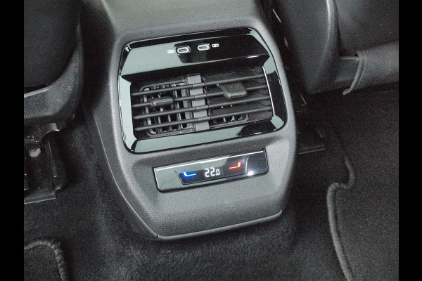 Volkswagen ID.4 Tech 77 kWh | SOH 90% | Panoramadak | Sfeerverlichting | Trekhaak | Camera | Apple Carplay | NL-Auto |