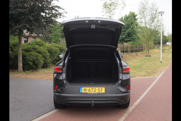 Volkswagen ID.4 Tech 77 kWh | SOH 90% | Panoramadak | Sfeerverlichting | Trekhaak | Camera | Apple Carplay | NL-Auto |