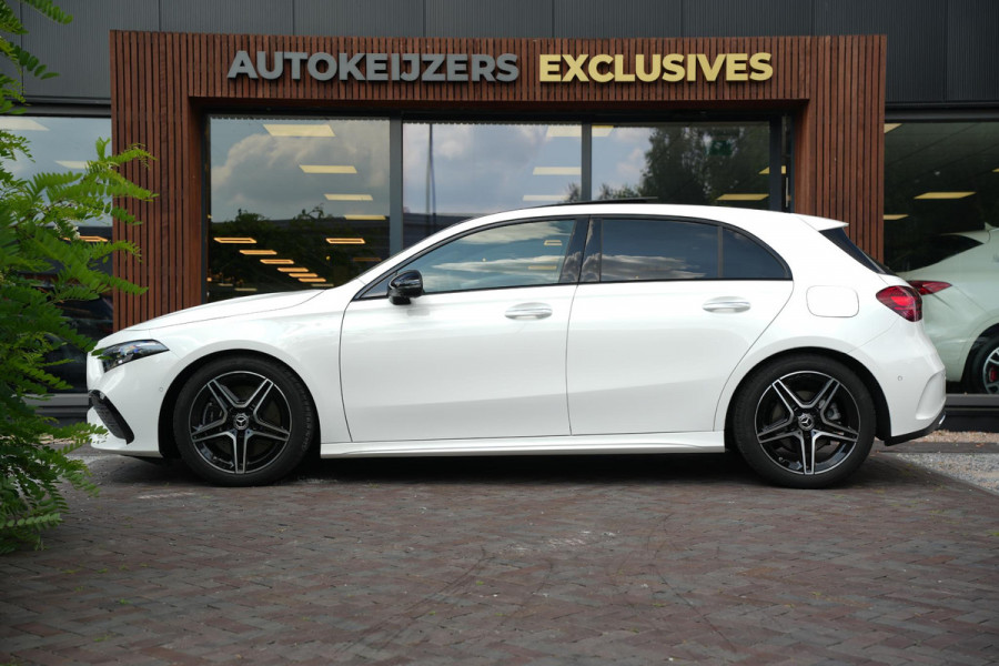 Mercedes-Benz A-Klasse 250 4MATIC AMG Line Panoramadak Ambient Widescreen HeadUp AMG Pakket Keyless Memory Facelift