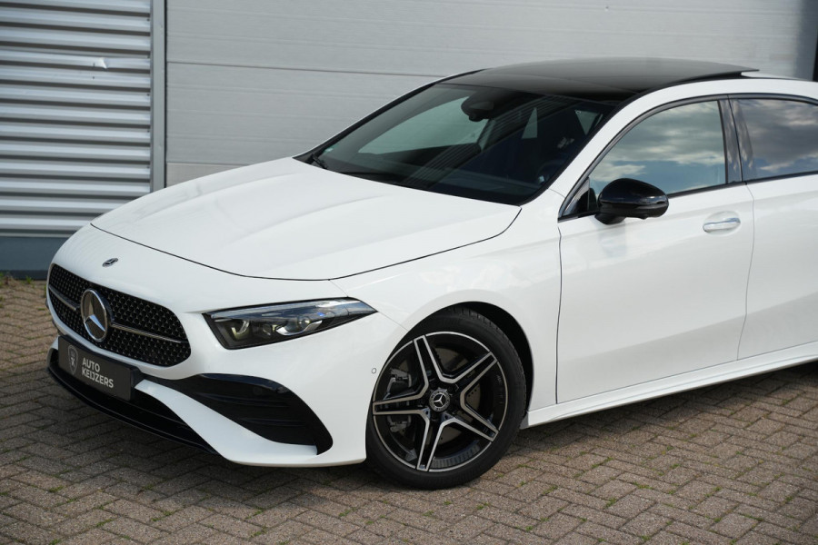 Mercedes-Benz A-Klasse 250 4MATIC AMG Line Panoramadak Ambient Widescreen HeadUp AMG Pakket Keyless Memory Facelift