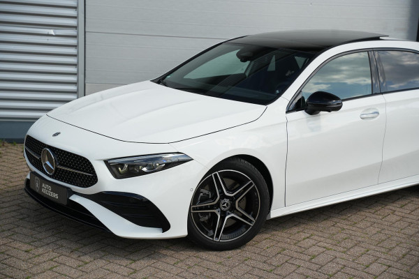Mercedes-Benz A-Klasse 250 4MATIC AMG Line Panoramadak Ambient Widescreen HeadUp AMG Pakket Keyless Memory Facelift