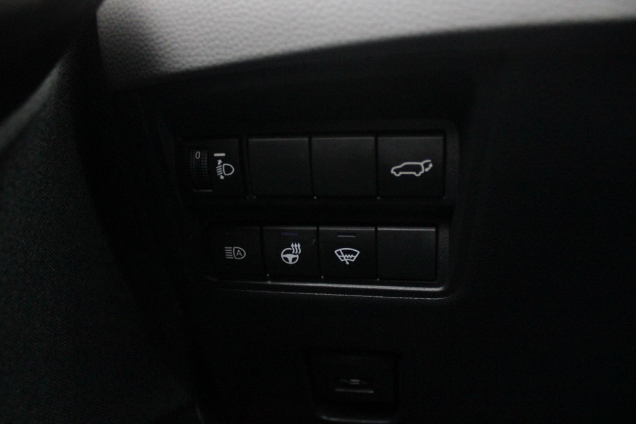 Toyota Yaris Cross 1.5 Hybrid Dynamic | KEYLESS ENTRY / START | VOORSTOELEN VERWARMD | STUUR VERWARMING | HEAD-UP DISPLAY | LED KOPLAMPEN | ADAPTIVE CRUISE CONTROL | LANE ASIST |  ELEKTRISCH BEDIENBARE ACHTERKLEP | DRAADLOOS APPLE CARPLAY | ANDROID AUTO |  ACHTERUITRIJCAMERA | DRAADLOZE TELEFOONLADER | VOORRUIT VERWARMING | 16" LICHTMETALEN VELGEN |