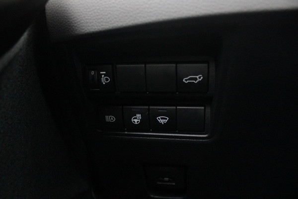 Toyota Yaris Cross 1.5 Hybrid Dynamic | KEYLESS ENTRY / START | VOORSTOELEN VERWARMD | STUUR VERWARMING | HEAD-UP DISPLAY | LED KOPLAMPEN | ADAPTIVE CRUISE CONTROL | LANE ASIST |  ELEKTRISCH BEDIENBARE ACHTERKLEP | DRAADLOOS APPLE CARPLAY | ANDROID AUTO |  ACHTERUITRIJCAMERA | DRAADLOZE TELEFOONLADER | VOORRUIT VERWARMING | 16" LICHTMETALEN VELGEN |