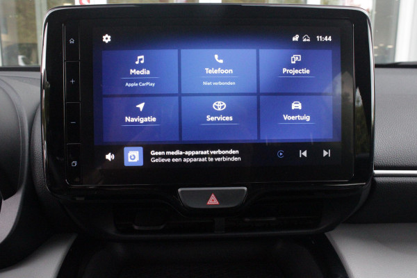 Toyota Yaris Cross 1.5 Hybrid Dynamic | KEYLESS ENTRY / START | VOORSTOELEN VERWARMD | STUUR VERWARMING | HEAD-UP DISPLAY | LED KOPLAMPEN | ADAPTIVE CRUISE CONTROL | LANE ASIST |  ELEKTRISCH BEDIENBARE ACHTERKLEP | DRAADLOOS APPLE CARPLAY | ANDROID AUTO |  ACHTERUITRIJCAMERA | DRAADLOZE TELEFOONLADER | VOORRUIT VERWARMING | 16" LICHTMETALEN VELGEN |