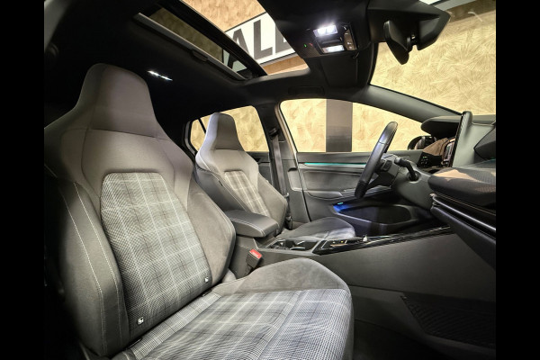 Volkswagen Golf 2.0 TDI GTD | Sfeerverlichting | Stuur/Stoelverwarming | Pano | Camera | Carplay