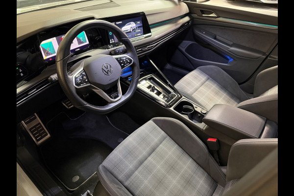 Volkswagen Golf 2.0 TDI GTD | Sfeerverlichting | Stuur/Stoelverwarming | Pano | Camera | Carplay