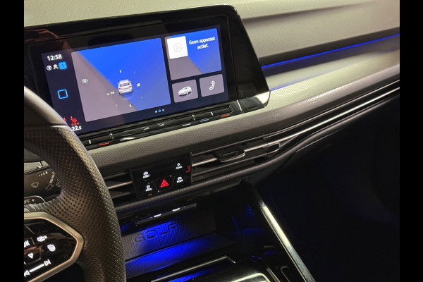 Volkswagen Golf 2.0 TDI GTD | Sfeerverlichting | Stuur/Stoelverwarming | Pano | Camera | Carplay