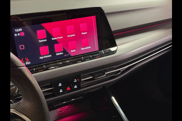 Volkswagen Golf 2.0 TDI GTD | Sfeerverlichting | Stuur/Stoelverwarming | Pano | Camera | Carplay