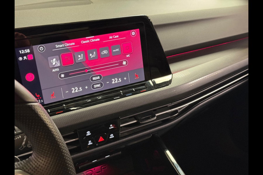 Volkswagen Golf 2.0 TDI GTD | Sfeerverlichting | Stuur/Stoelverwarming | Pano | Camera | Carplay