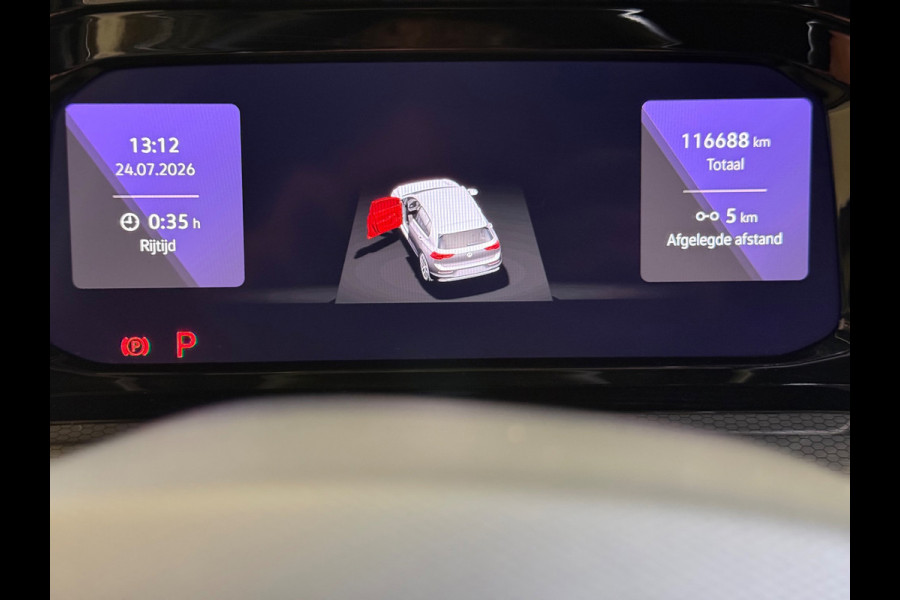 Volkswagen Golf 2.0 TDI GTD | Sfeerverlichting | Stuur/Stoelverwarming | Pano | Camera | Carplay