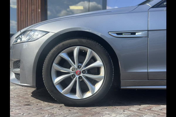 Jaguar XF Sportbrake 2.0d Chequered Flag R Sport Panoramadak Carplay Stoelverw.