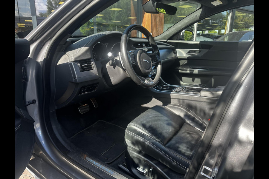Jaguar XF Sportbrake 2.0d Chequered Flag R Sport Panoramadak Carplay Stoelverw.