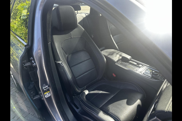 Jaguar XF Sportbrake 2.0d Chequered Flag R Sport Panoramadak Carplay Stoelverw.