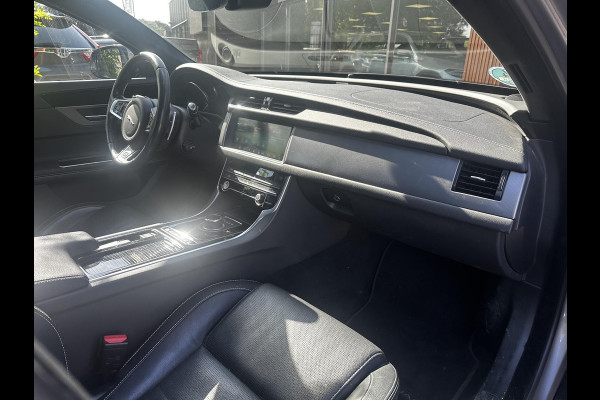 Jaguar XF Sportbrake 2.0d Chequered Flag R Sport Panoramadak Carplay Stoelverw.