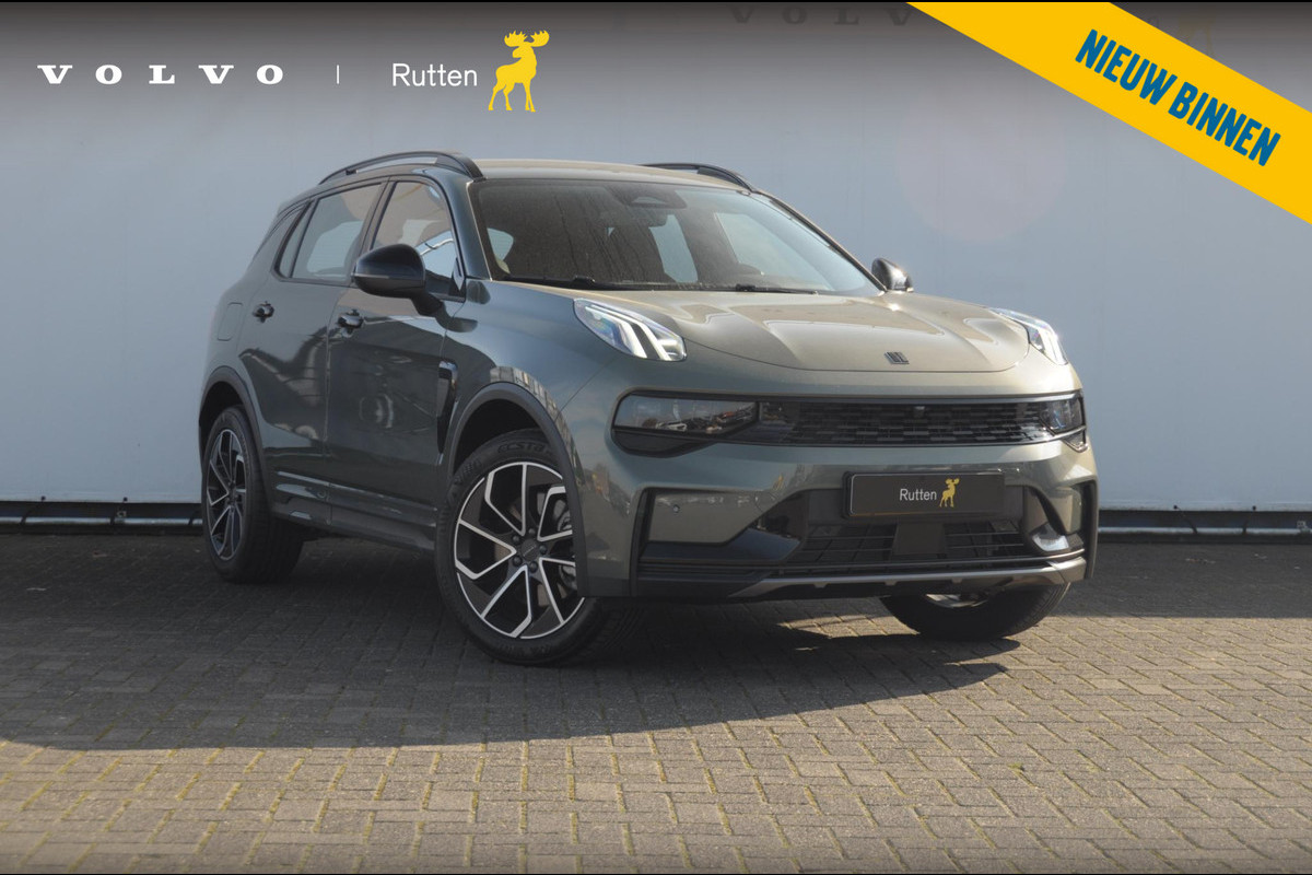 Lynk & Co 01 276PK Automaat Core / Adaptieve cruise control / Stoel - en stuurwielverarming / Parkeersensoren met camera / Apple carplay / Metallic lak / 19" lichtmetalen velgen
