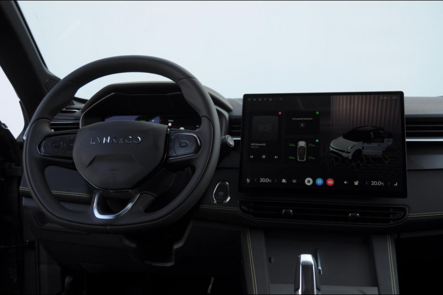 Lynk & Co 01 276PK Automaat Core / Adaptieve cruise control / Stoel - en stuurwielverarming / Parkeersensoren met camera / Apple carplay / Metallic lak / 19" lichtmetalen velgen