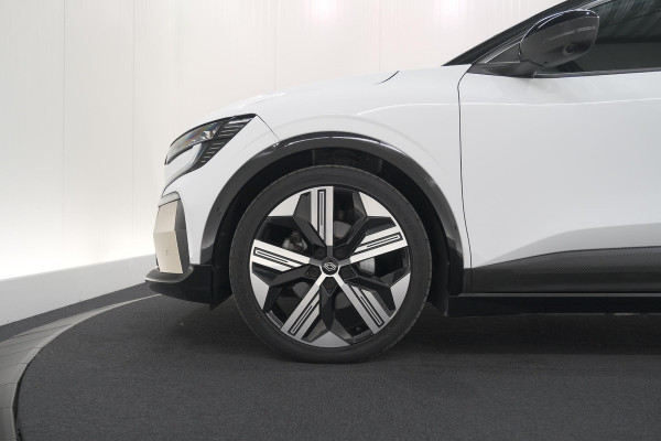 Renault Mégane E-Tech EV60 Optimum Charge Iconic | 360 Camera | Harman Kardon | Stoelmassage | Dodehoekdetectie