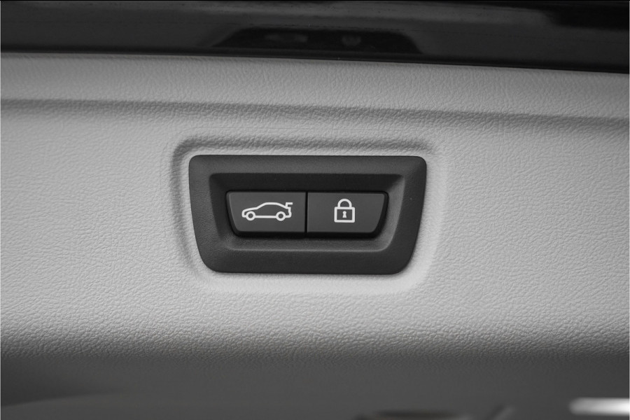 BMW 3 Serie Touring 330e ACC Laser HUD Keyless Camera 18"