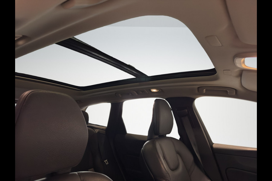 Volvo XC60 T6 Aut. Long Range Ultimate Bright ACC Leder Stoelverwarming 350pk