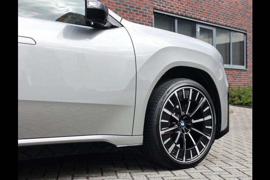 BMW iX3 50 xDrive 113 kWh | Trekhaak - Harman Kardon