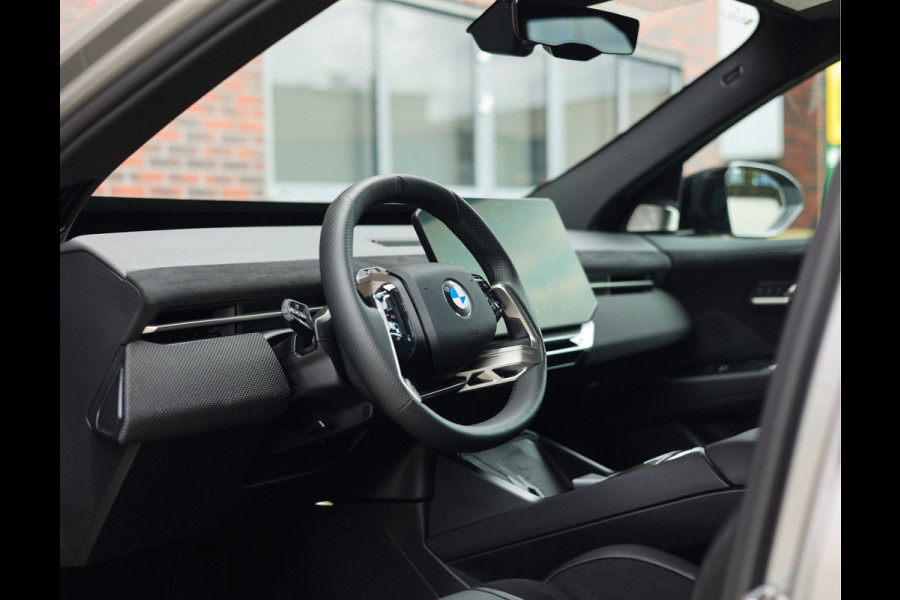 BMW iX3 50 xDrive 113 kWh | Trekhaak - Harman Kardon