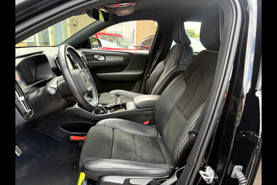 Volvo XC40 Recharge P8 AWD R-Design SOH 92.6%, Trekhaak, Stoel/Stuurverwarming, Camera