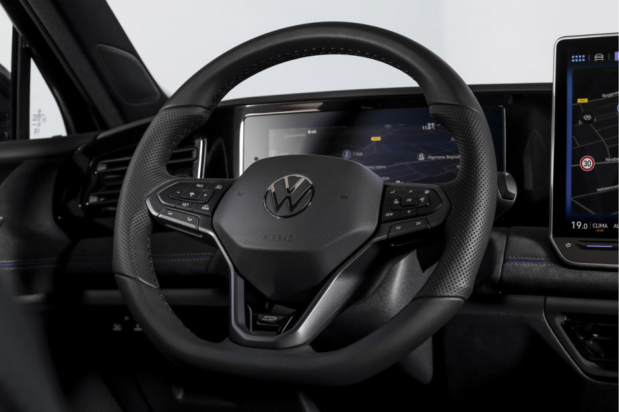 Volkswagen Tiguan 1.5 eHybrid 272PK R-Line Edition | Black Style | 15 inch Navi | Elek. Trekhaak | IQ Light | S/K-Panodak | Dig. Cockpit | Adapt. Cruise | Stoel-+Stuurverw. | 360 Camera | NAV + App. Connect | ECC | Elek. Klep | LM 20" | 4107