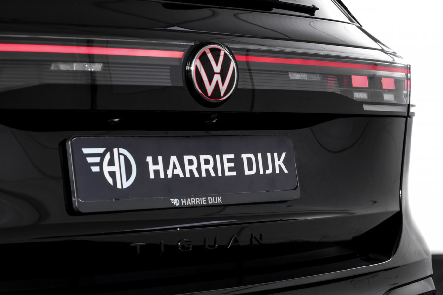 Volkswagen Tiguan 1.5 eHybrid 272PK R-Line Edition | Black Style | 15 inch Navi | Elek. Trekhaak | IQ Light | S/K-Panodak | Dig. Cockpit | Adapt. Cruise | Stoel-+Stuurverw. | 360 Camera | NAV + App. Connect | ECC | Elek. Klep | LM 20" | 4107