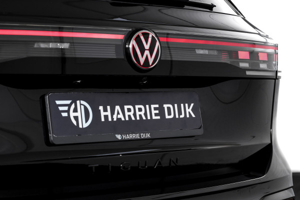 Volkswagen Tiguan 1.5 eHybrid 272PK R-Line Edition | Black Style | 15 inch Navi | Elek. Trekhaak | IQ Light | S/K-Panodak | Dig. Cockpit | Adapt. Cruise | Stoel-+Stuurverw. | 360 Camera | NAV + App. Connect | ECC | Elek. Klep | LM 20" | 4107