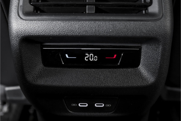 Volkswagen Tiguan 1.5 eHybrid 272PK R-Line Edition | Black Style | 15 inch Navi | Elek. Trekhaak | IQ Light | S/K-Panodak | Dig. Cockpit | Adapt. Cruise | Stoel-+Stuurverw. | 360 Camera | NAV + App. Connect | ECC | Elek. Klep | LM 20" | 4107