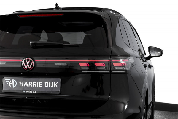 Volkswagen Tiguan 1.5 eHybrid 272PK R-Line Edition | Black Style | 15 inch Navi | Elek. Trekhaak | IQ Light | S/K-Panodak | Dig. Cockpit | Adapt. Cruise | Stoel-+Stuurverw. | 360 Camera | NAV + App. Connect | ECC | Elek. Klep | LM 20" | 4535