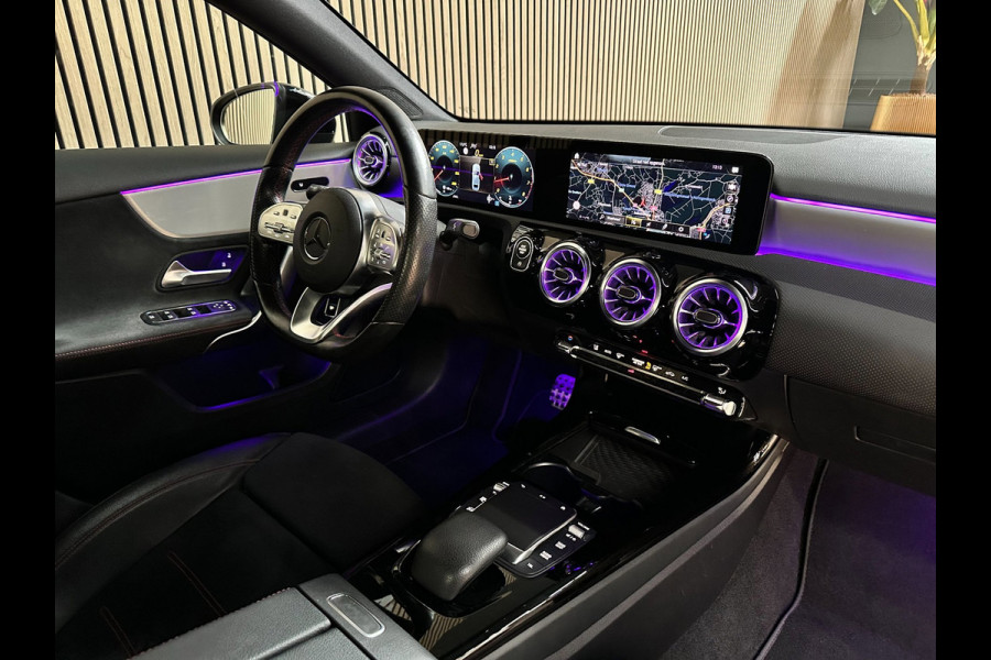 Mercedes-Benz A-Klasse 200 AMG Line - Pano - Ambiance - ACC