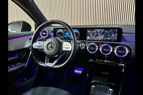 Mercedes-Benz A-Klasse 200 AMG Line - Pano - Ambiance - ACC