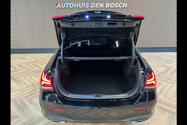 Mercedes-Benz A-Klasse 200 AMG Line - Pano - Ambiance - ACC