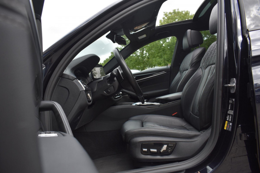 BMW 5 Serie 545e xDrive M-Sport Pano Laser H&K HUD Keyless Trekhaak
