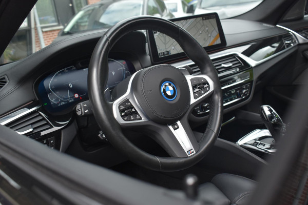 BMW 5 Serie 545e xDrive M-Sport Pano Laser H&K HUD Keyless Trekhaak