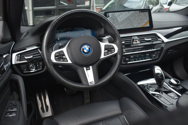 BMW 5 Serie 545e xDrive M-Sport Pano Laser H&K HUD Keyless Trekhaak