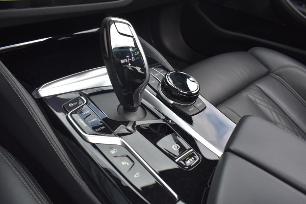 BMW 5 Serie 545e xDrive M-Sport Pano Laser H&K HUD Keyless Trekhaak