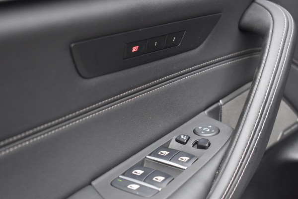 BMW 5 Serie 545e xDrive M-Sport Pano Laser H&K HUD Keyless Trekhaak