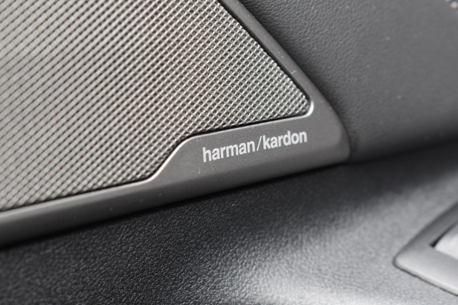 BMW 5 Serie 545e xDrive M-Sport Pano Laser H&K HUD Keyless Trekhaak