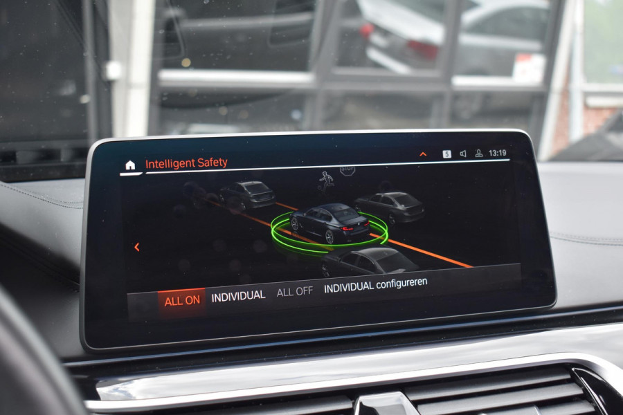 BMW 5 Serie 545e xDrive M-Sport Pano Laser H&K HUD Keyless Trekhaak