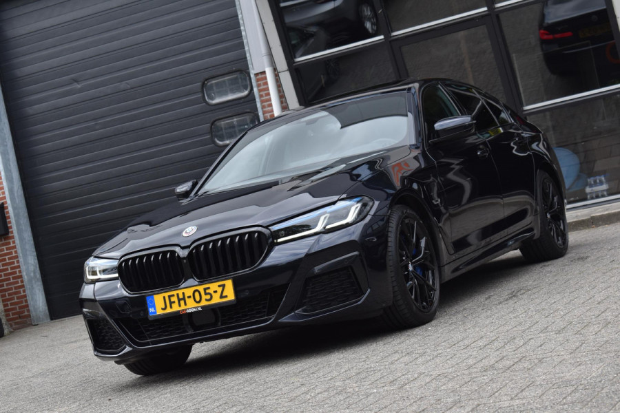 BMW 5 Serie 545e xDrive M-Sport Pano Laser H&K HUD Keyless Trekhaak