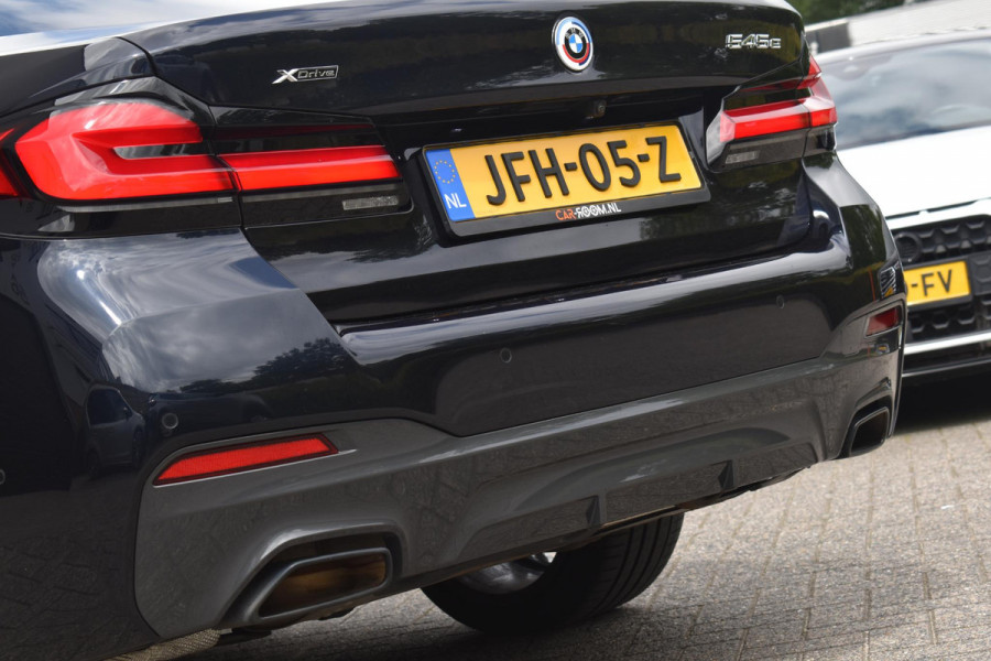 BMW 5 Serie 545e xDrive M-Sport Pano Laser H&K HUD Keyless Trekhaak