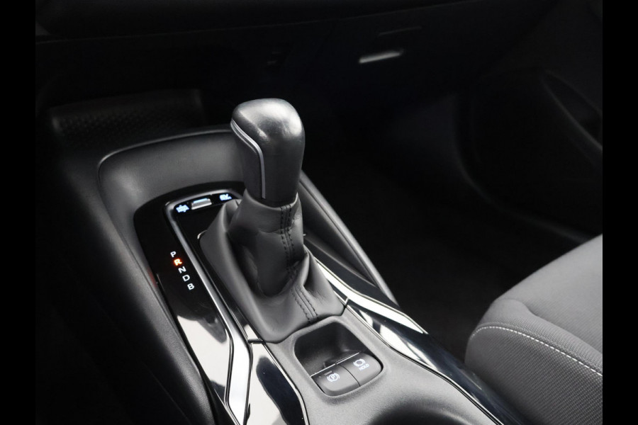 Toyota Corolla Touring Sports 1.8 HYBRID BLACKLINE ED. GARANTIE TOT 06-2031 CLOUD NAVIGATIE. ADAPTIEVE CRUISE CONTROL . ACHTERUITRIJ CAMERA . APPLE CARPLAY & ANDRIOD AUTO .